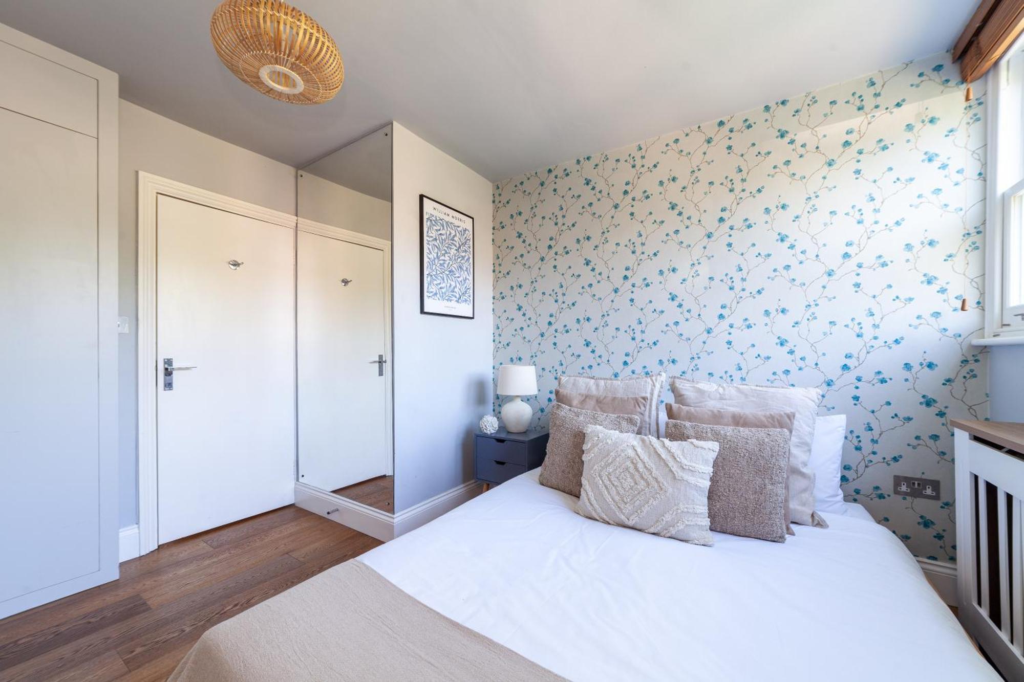 The South Hampstead Collection - Tbu Londra